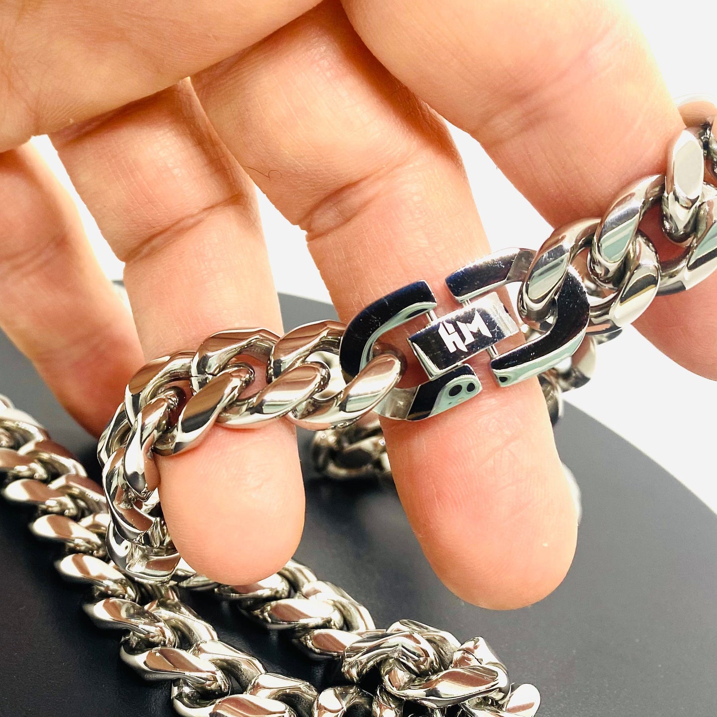 SK4020 Necklace 1/2" Wide Cuban Link Silver Color