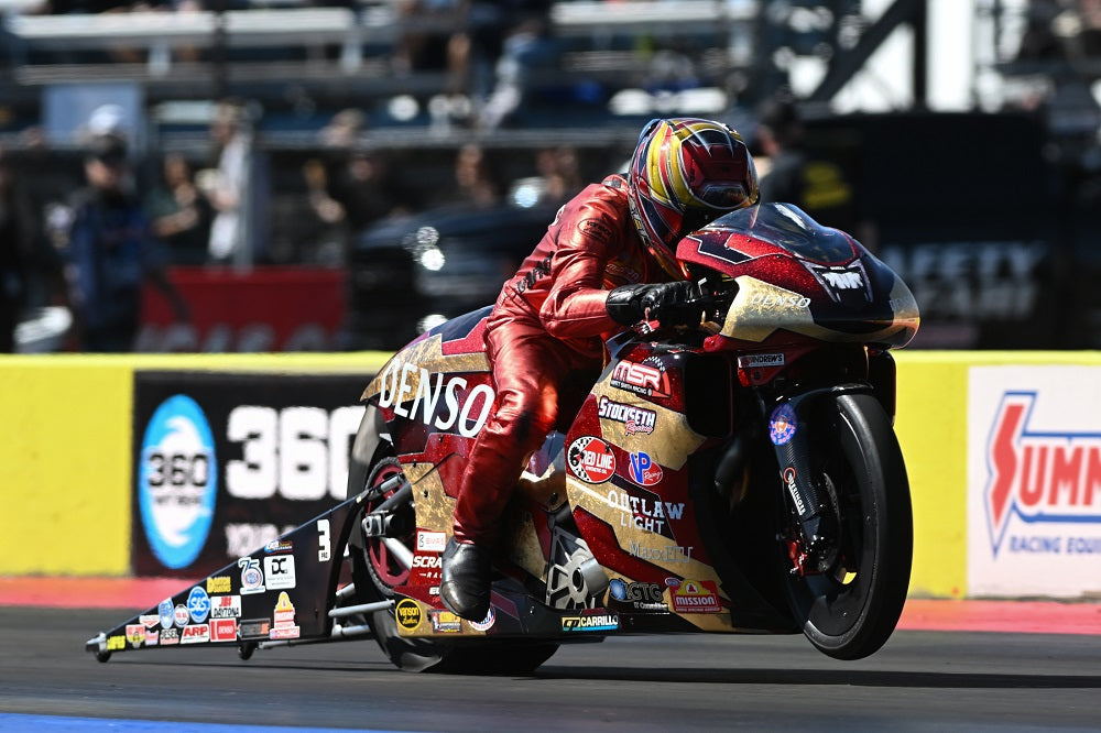 Matt Smith launches his Denso Buell at the Texas NHRA FallNationals. Photo: Cycle News