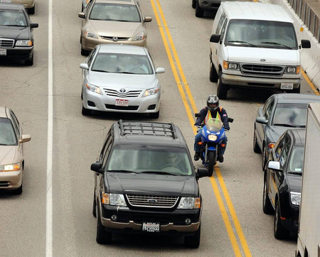 Lane Filtering soon to be permanently legal in Utah