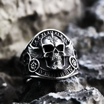 Retro Stainless Steel Motorcycle Style Skull Ring: 13