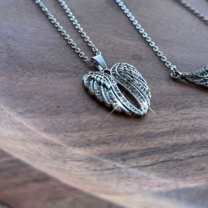 Women’s Heart Wings Pendant Necklace – Clear Crystal Motorcycle Jewelry