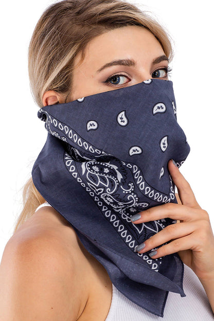 Classic Paisley Print Square Cotton Bandana: BLACK / ONE SIZE