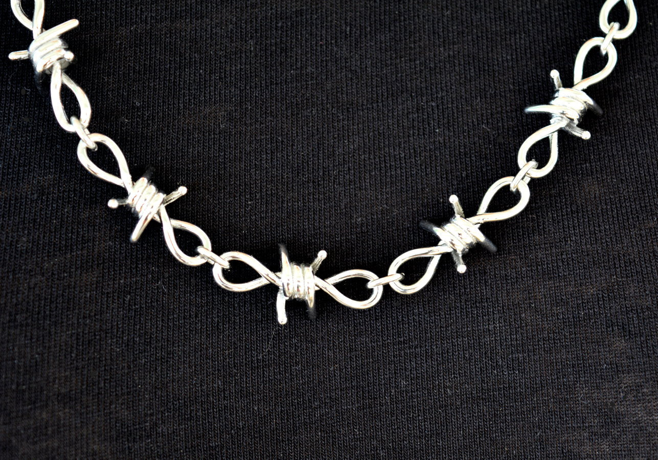 SK2036 Necklace 19" Ladies Stainless Steel Barbed Wire Link Design