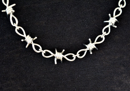 SK2036 Necklace 19" Ladies Stainless Steel Barbed Wire Link Design
