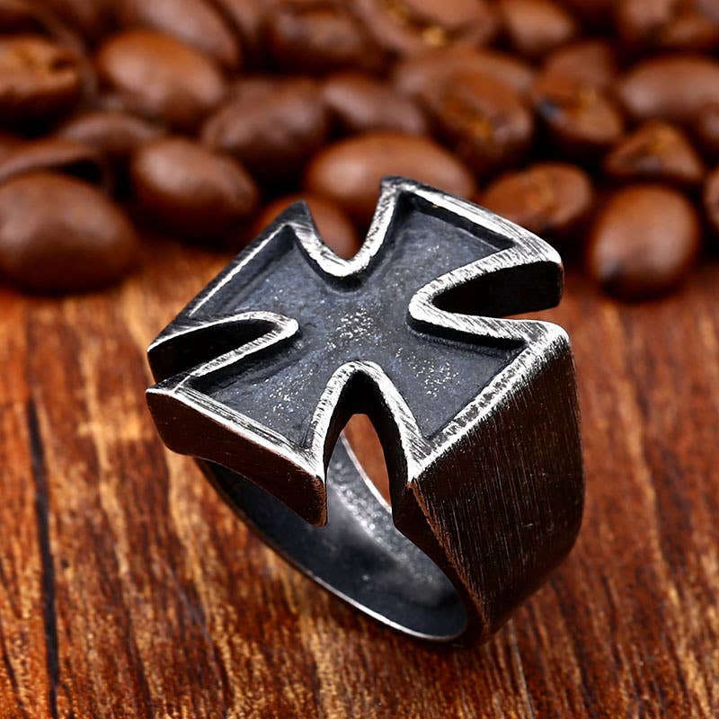 Men's Vintage Black Cross Ring: 11