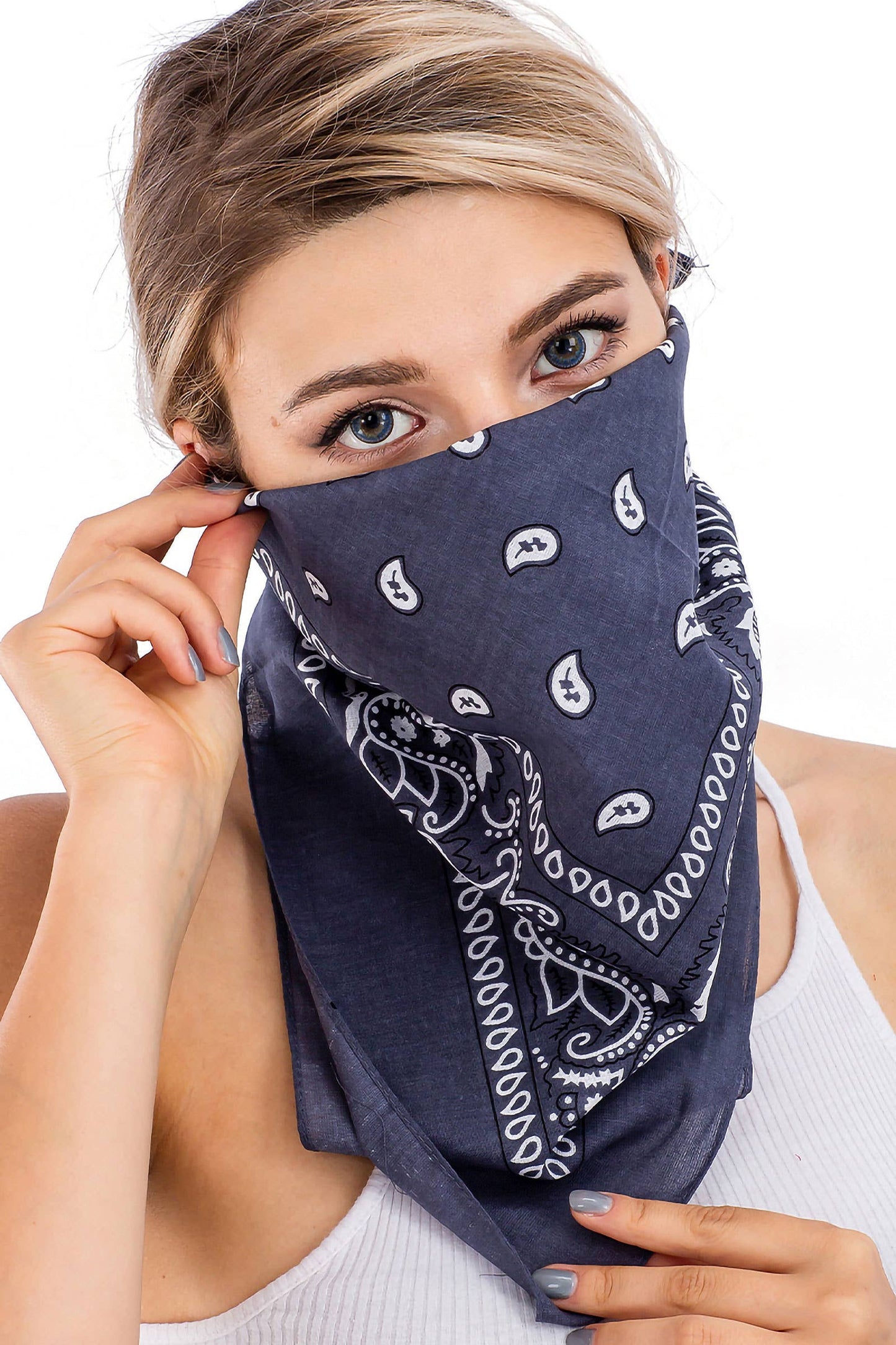 Classic Paisley Print Square Cotton Bandana: BLACK / ONE SIZE