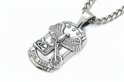 SK6100 Ride Free Motorcycle Eagle Pendant with 24" cuban link chain. High quality 316L Stainless Steel