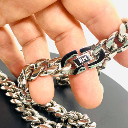 SK4020 Necklace 1/2" Wide Cuban Link Silver Color