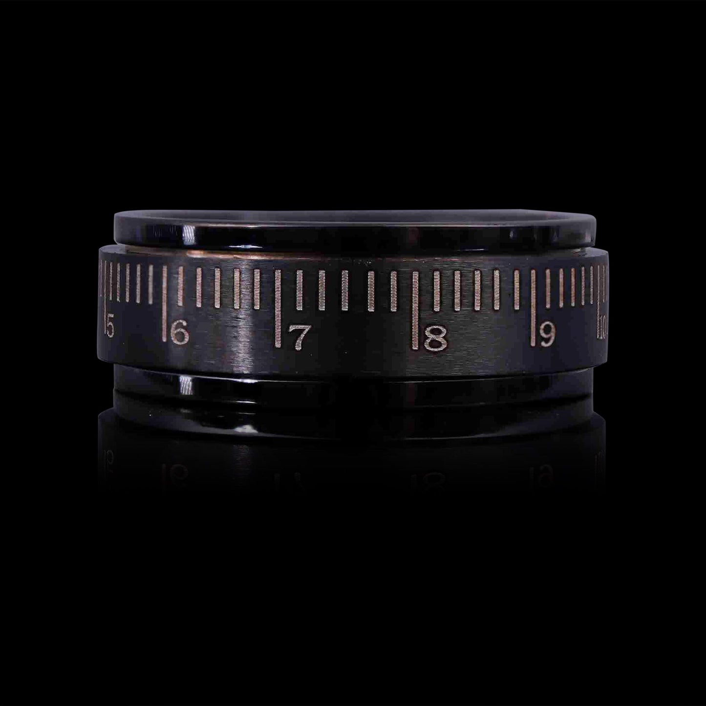 Black Ruler Spinner Ring