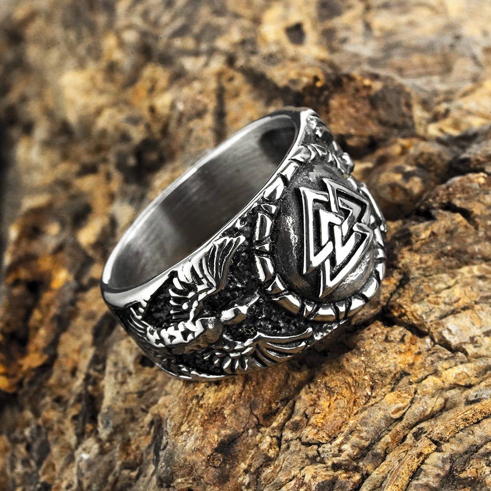 Vintage Viking Triangular Raven Totem Ring: 10