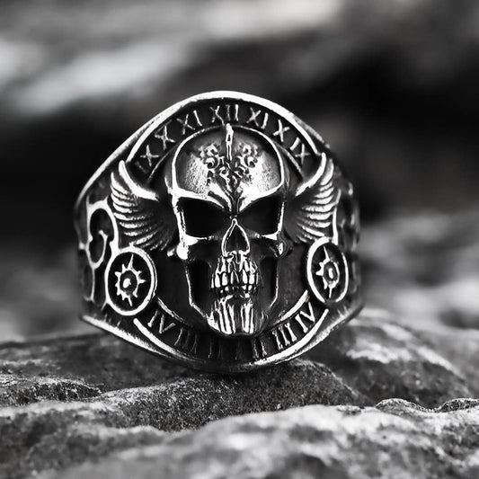 Retro Stainless Steel Motorcycle Style Skull Ring: 8